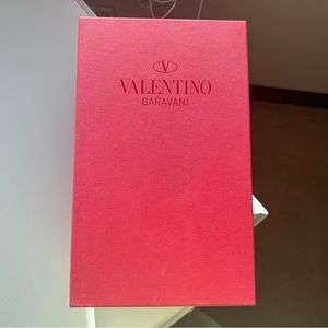 Valentino Shoe Box ❤️ 👠